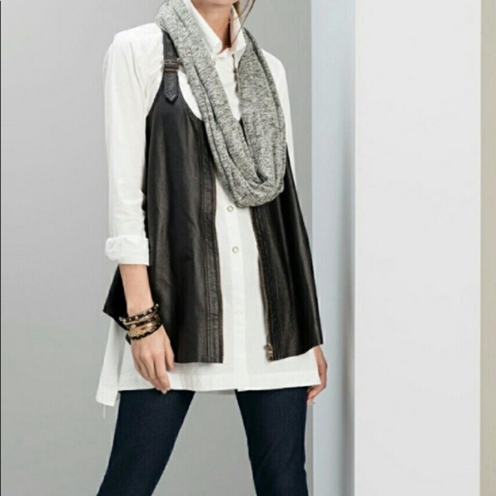 100% LEATHER fashion halter top sleeveless vest.